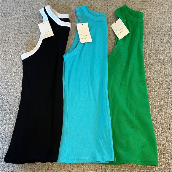 A New Day Tank Bundle - Picture 2 of 2